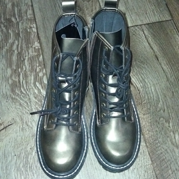 Booties - Picture 5 of 5